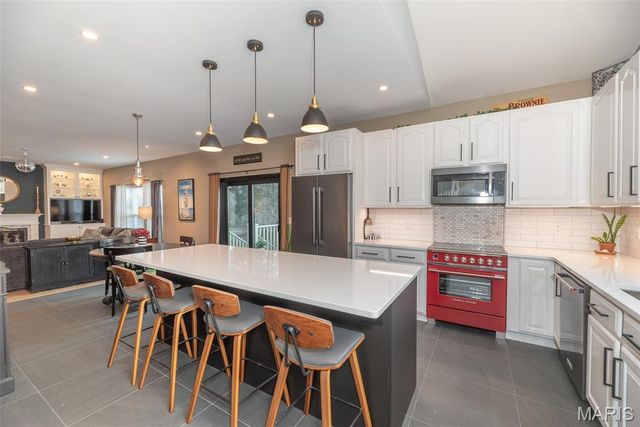 944 Emerald Oaks Court, Eureka, MO 63025