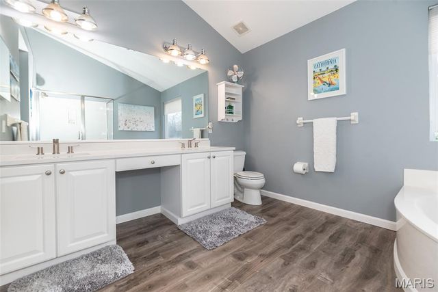 944 Emerald Oaks Court, Eureka, MO 63025