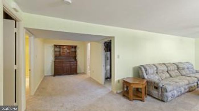2 RENAI CT, Newark, DE 19702