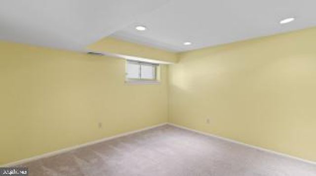 2 RENAI CT, Newark, DE 19702