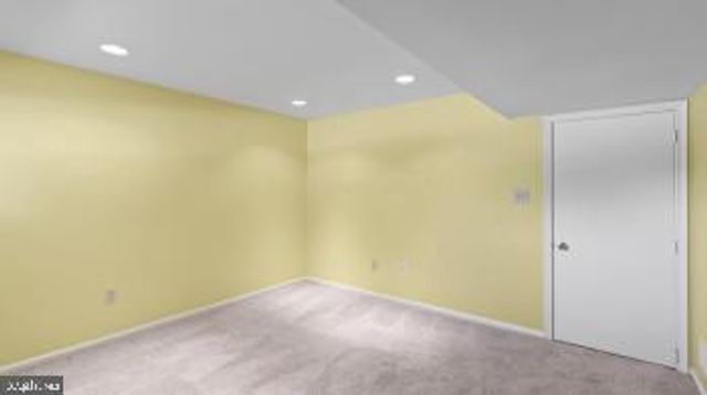 2 RENAI CT, Newark, DE 19702