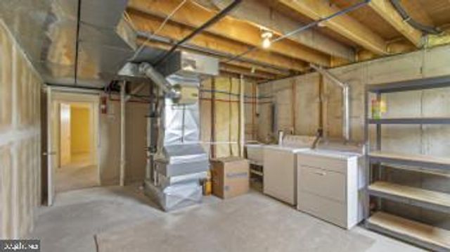 2 RENAI CT, Newark, DE 19702