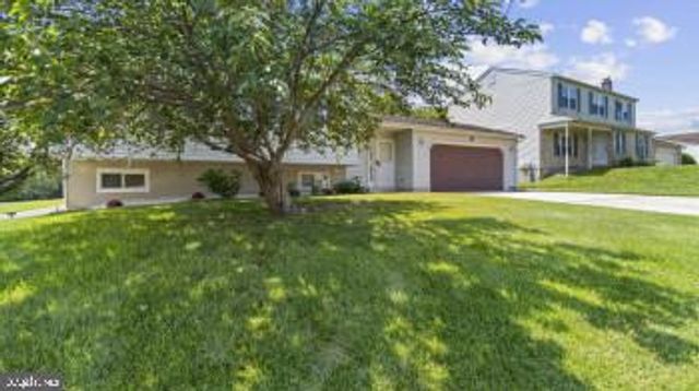 2 RENAI CT, Newark, DE 19702