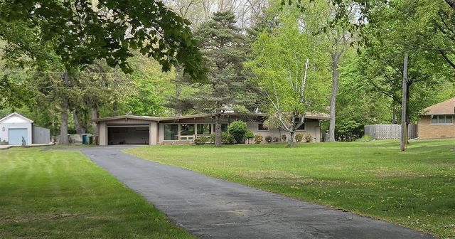 32619 Greenland Court, Livonia, MI 48154