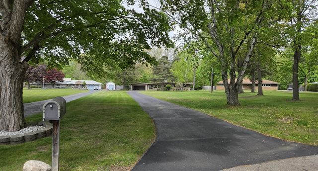 32619 Greenland Court, Livonia, MI 48154