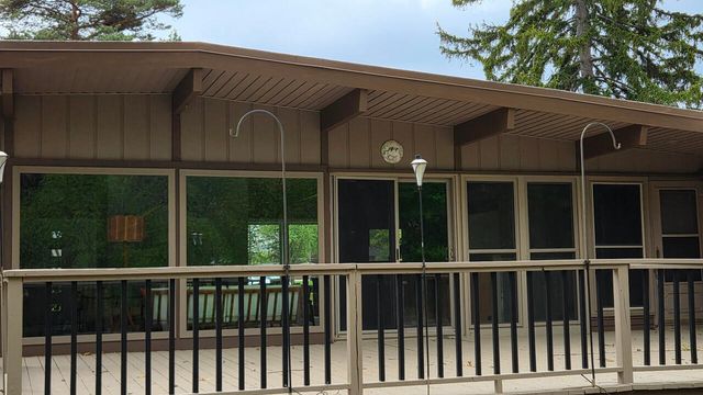 32619 Greenland Court, Livonia, MI 48154