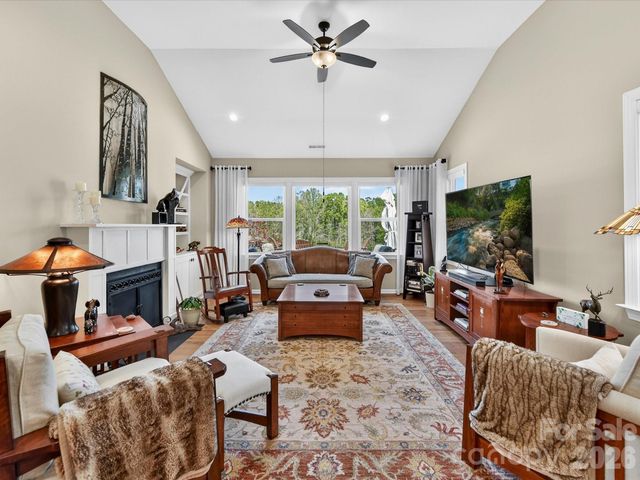 1154 Overlake Drive, Belmont, NC 28012