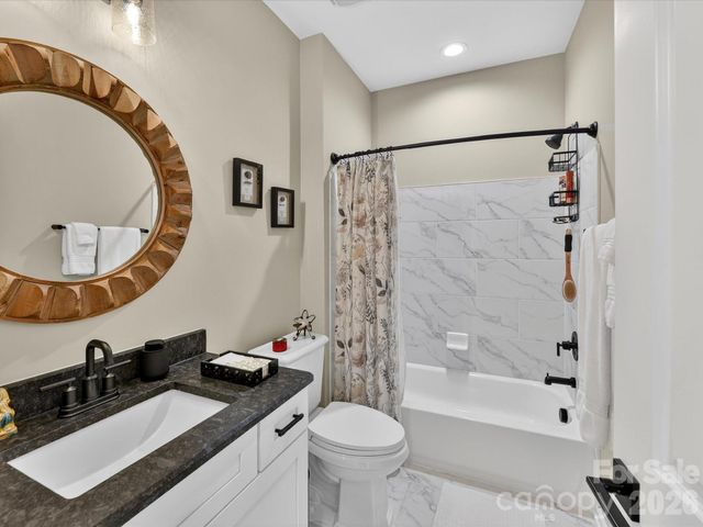 1154 Overlake Drive, Belmont, NC 28012