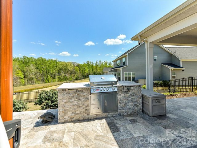 1154 Overlake Drive, Belmont, NC 28012