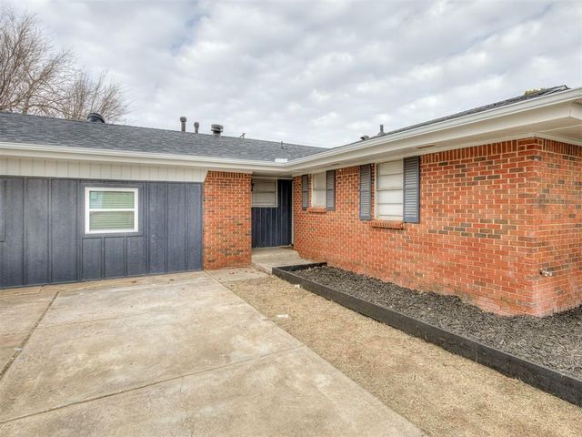9 Vine Street, Yukon, OK 73099