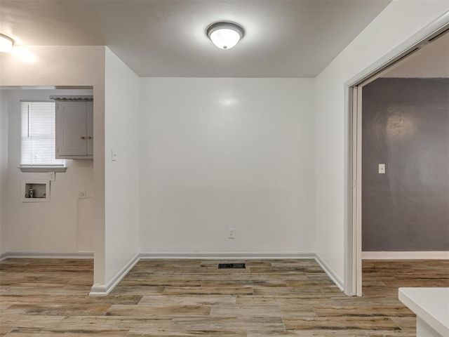 9 Vine Street, Yukon, OK 73099