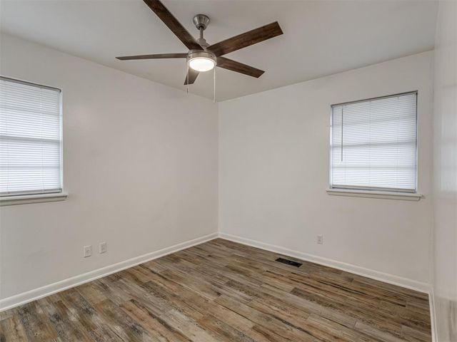 9 Vine Street, Yukon, OK 73099