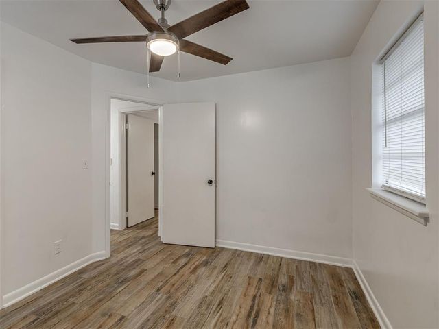 9 Vine Street, Yukon, OK 73099
