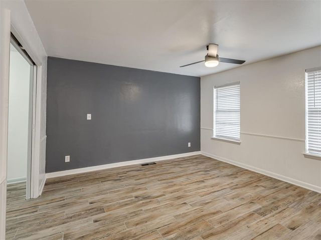 9 Vine Street, Yukon, OK 73099
