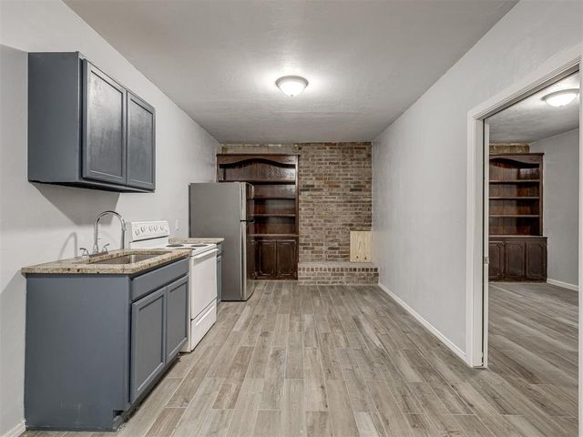 9 Vine Street, Yukon, OK 73099