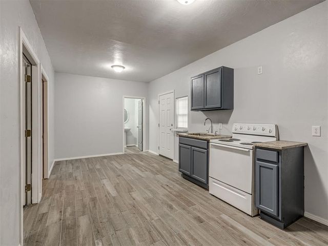 9 Vine Street, Yukon, OK 73099