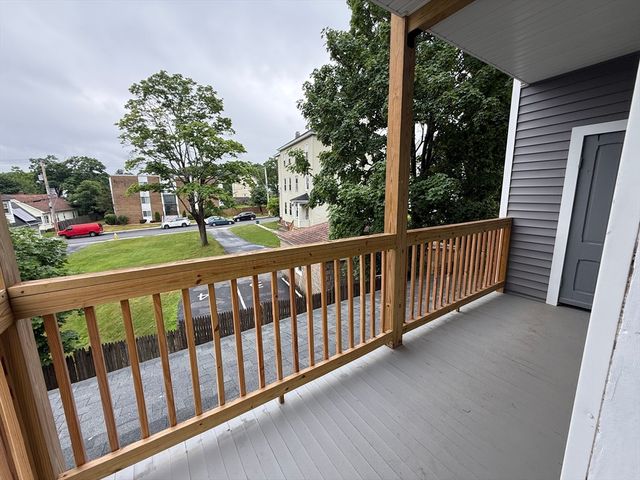 19 Reeves St 2, Worcester, MA 01607