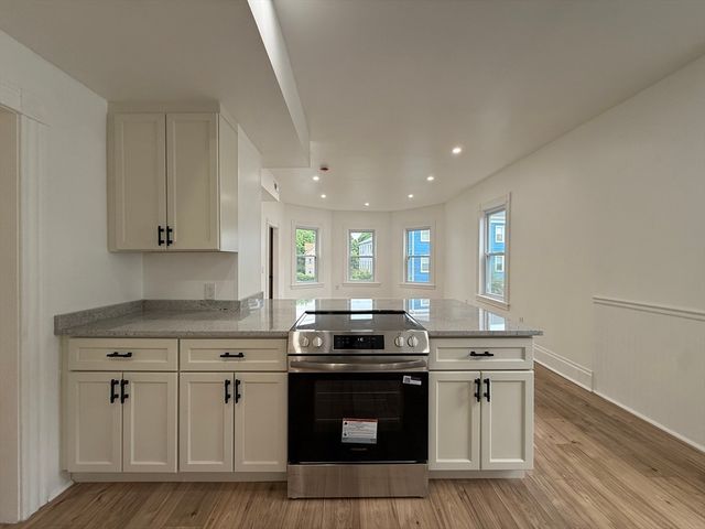 19 Reeves St 2, Worcester, MA 01607