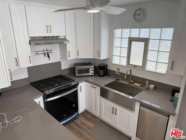 39 Westminster Avenue, Venice, CA 90291