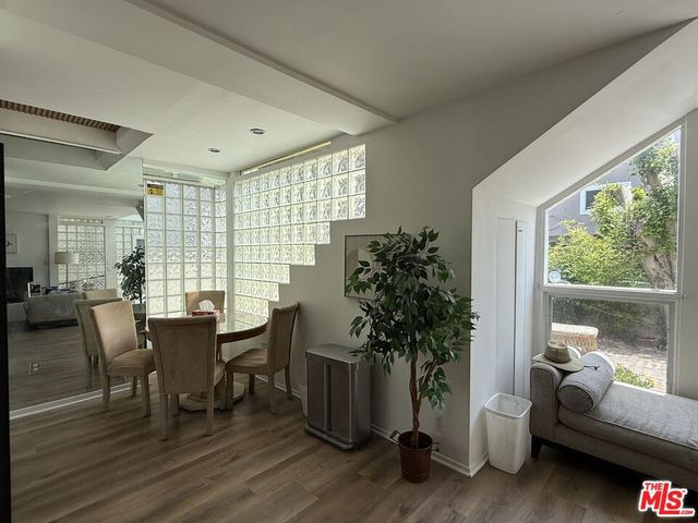 39 Westminster Avenue, Venice, CA 90291