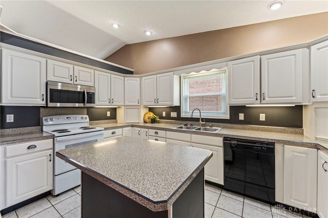 822 Waldsmith Way, Vandalia, OH 45377