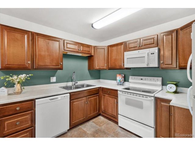 620 S Alton Way 2D, Denver, CO 80247