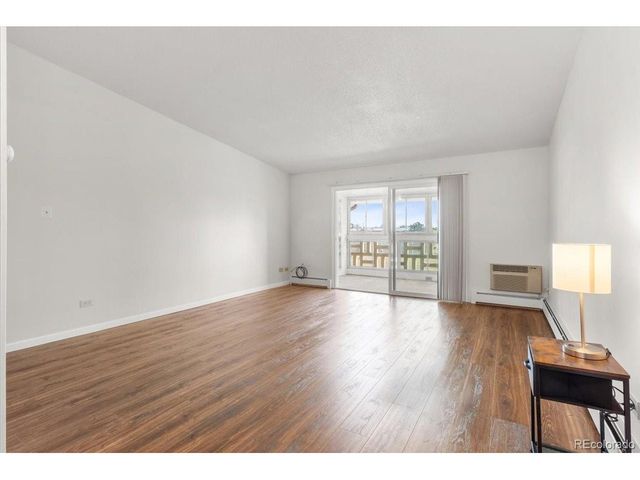 620 S Alton Way 2D, Denver, CO 80247