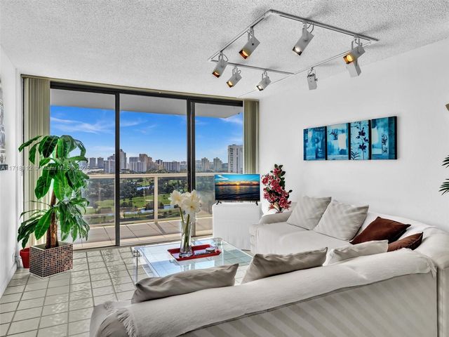 3625 N Country Club Dr 2108, Aventura, FL 33180