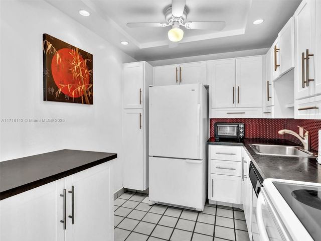 3625 N Country Club Dr 2108, Aventura, FL 33180