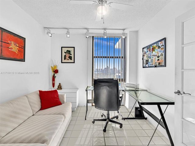 3625 N Country Club Dr 2108, Aventura, FL 33180