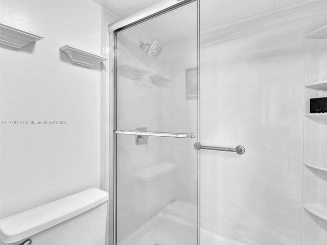 3625 N Country Club Dr 2108, Aventura, FL 33180