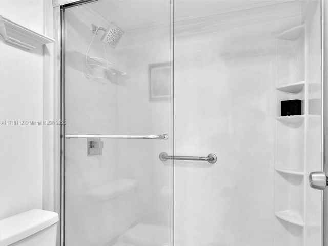 3625 N Country Club Dr 2108, Aventura, FL 33180