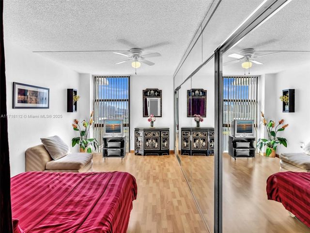 3625 N Country Club Dr 2108, Aventura, FL 33180