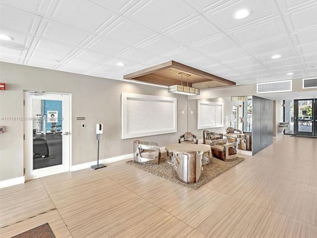 3625 N Country Club Dr 2108, Aventura, FL 33180