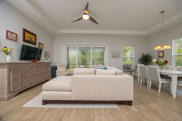 34 Arrowwood Dr, St Johns, FL 32259