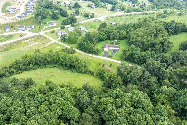 100 Park Avenue, South Franklin, PA 15301