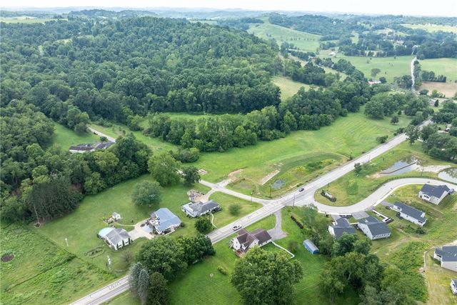 100 Park Avenue, South Franklin, PA 15301