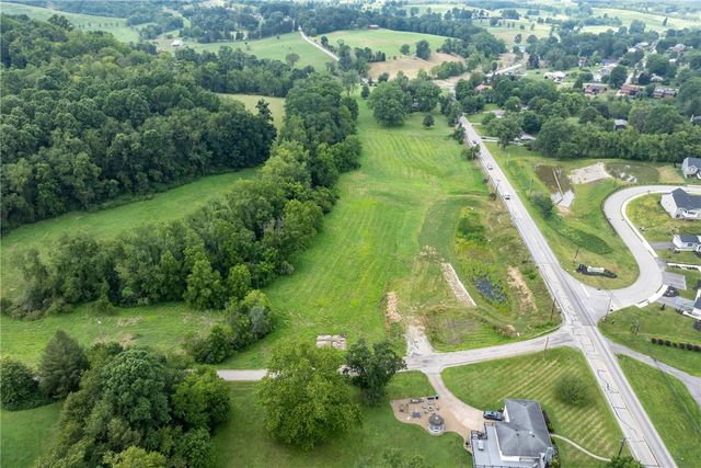 100 Park Avenue, South Franklin, PA 15301