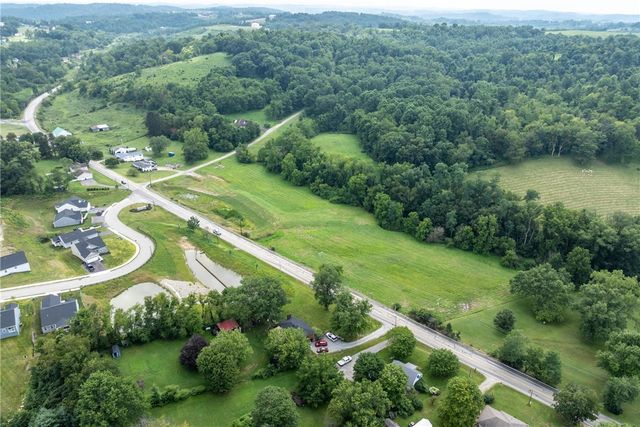 100 Park Avenue, South Franklin, PA 15301