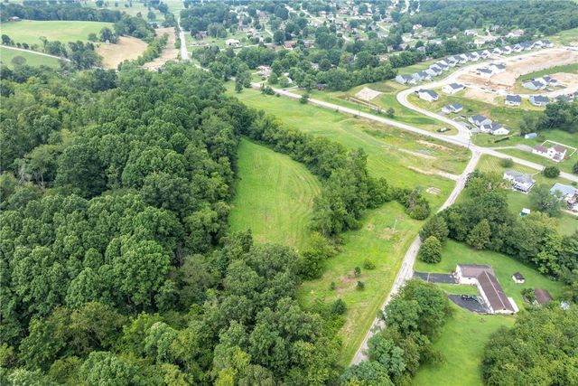 100 Park Avenue, South Franklin, PA 15301