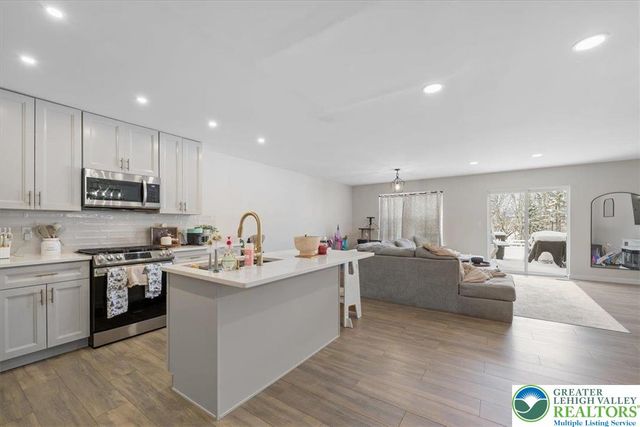 6909 Hunt Drive, Macungie Boro, PA 18062