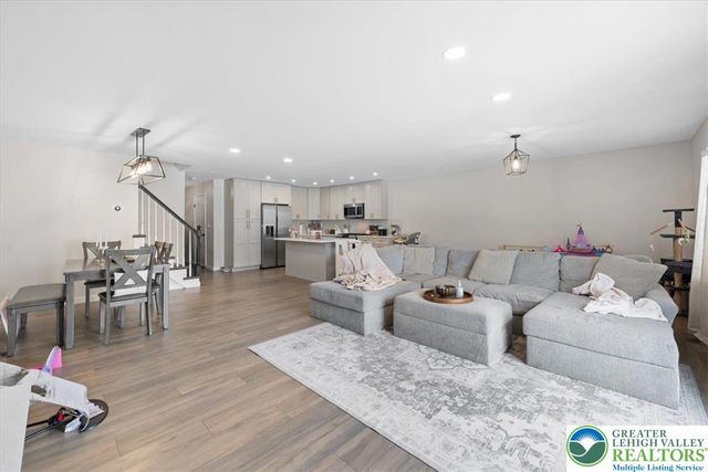 6909 Hunt Drive, Macungie Boro, PA 18062