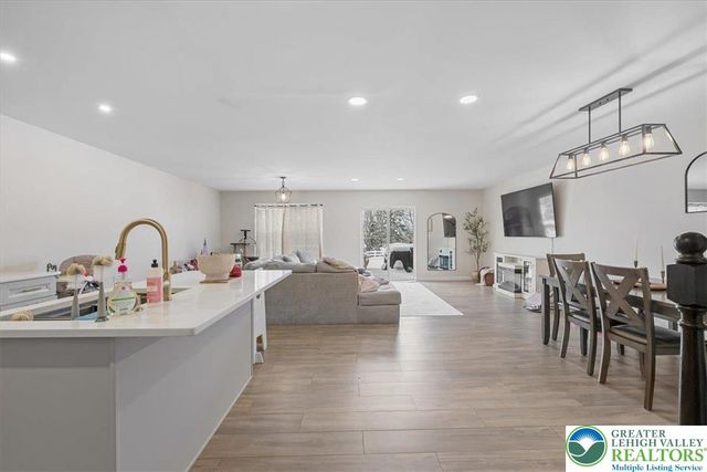 6909 Hunt Drive, Macungie Boro, PA 18062