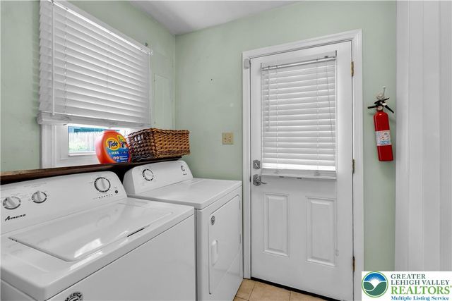 324 Tamarack Drive, South Whitehall Twp, PA 18104