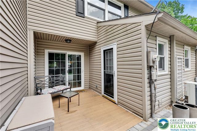 324 Tamarack Drive, South Whitehall Twp, PA 18104