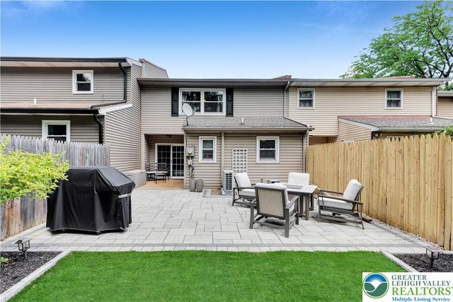 324 Tamarack Drive, South Whitehall Twp, PA 18104