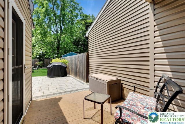 324 Tamarack Drive, South Whitehall Twp, PA 18104
