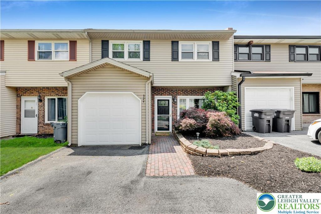 324 Tamarack Drive, South Whitehall Twp, PA 18104