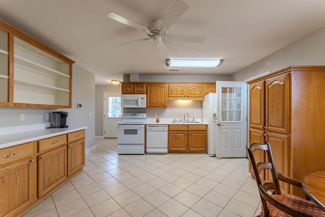 6170 Hwy 226, Savannah, TN 38372