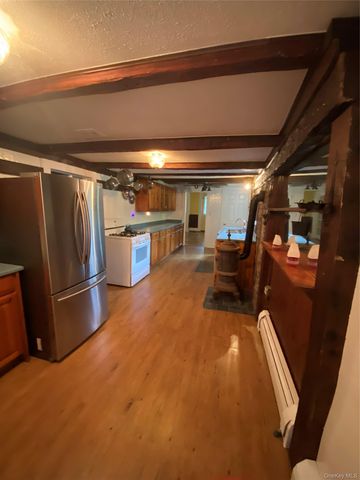 936 Goshen Turnpike, Circleville, NY 10919